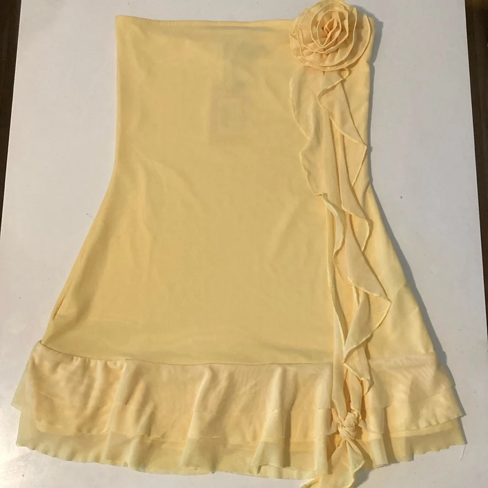 NWT Edikted Thalia Flower Pin Ruffle Mini Dress in Yellow Small & Medium - Picture 6 of 10